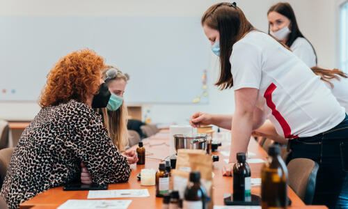 Targi Edukacyjne 2021 Uwaga edukacja  7 i 8 maj; relacja z wydarzenia Zawodowa majowka dzialan online  (14)