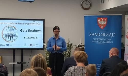 Gala finałowa konkursu Z samorzadem na ty; wystapienie Pani Pauliny Stochniałek (2)