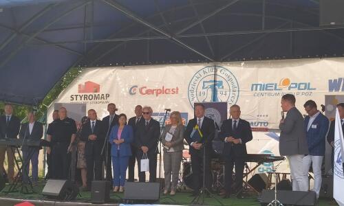 scena glowna podczas targow gospodarczych w chodziezy (1)