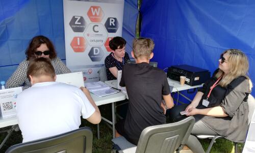 stoisko CWRKDiZ w Pile z doradztwem zawodowym (13)