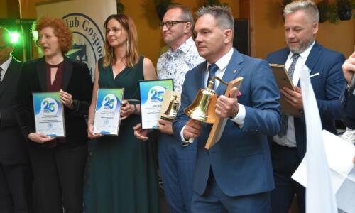 uroczyste wreczenie nagrod i wyróznien w konkursie podczas targow gospodarczych promocje 2022 (1)