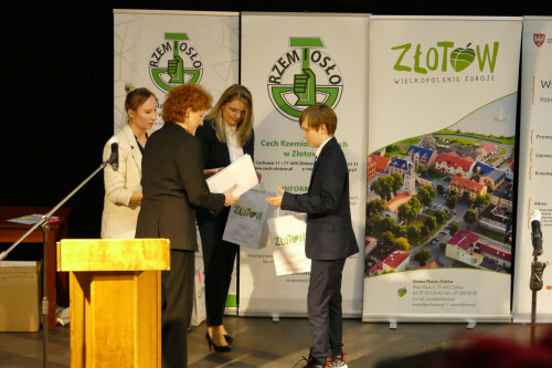 Galeria zdjęć z Gali konkursu Zawodowcy Poszukiwani 2022 - 08.04.2022  - Centrum Wsparcia Rzemiosła, <br />Kształcenia Dualnego i Zawodowego w Pile