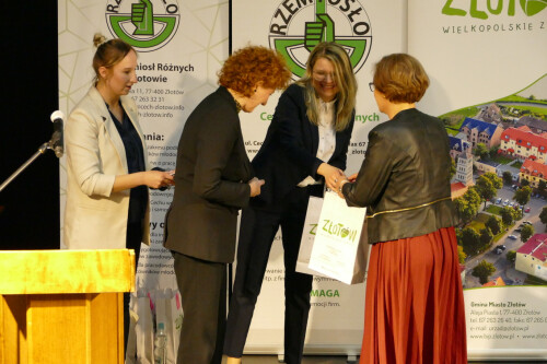 Galeria zdjęć z Gali konkursu Zawodowcy Poszukiwani 2022 - 08.04.2022  - Centrum Wsparcia Rzemiosła, <br />Kształcenia Dualnego i Zawodowego w Pile