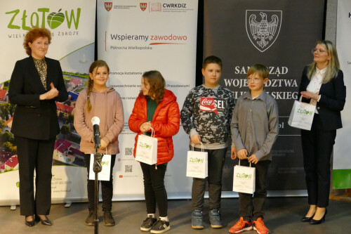 Galeria zdjęć z Gali konkursu Zawodowcy Poszukiwani 2022 - 08.04.2022  - Centrum Wsparcia Rzemiosła, <br />Kształcenia Dualnego i Zawodowego w Pile