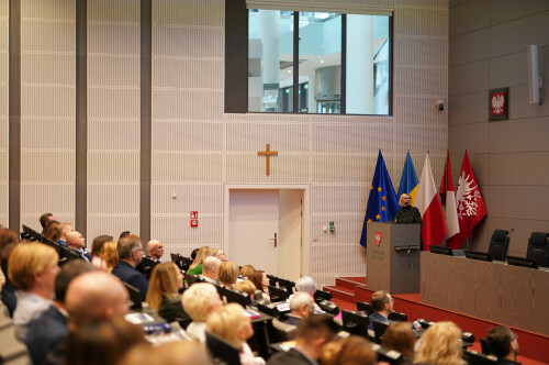 Galeria - 15.11.22 konferencja pn. „Efektywne doradztwo zawodowe i doradztwo kariery w obliczu wyzwań rynku pracy”  - Centrum Wsparcia Rzemiosła, <br />Kształcenia Dualnego i Zawodowego w Pile