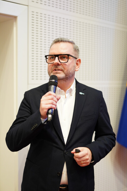 Galeria - 15.11.22 konferencja pn. „Efektywne doradztwo zawodowe i doradztwo kariery w obliczu wyzwań rynku pracy”  - Centrum Wsparcia Rzemiosła, <br />Kształcenia Dualnego i Zawodowego w Pile