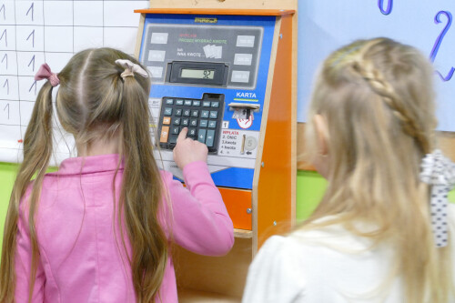 Galeria Turnieju "Mały Przedsiębiorca" 23.11.2022 - Centrum Wsparcia Rzemiosła, <br />Kształcenia Dualnego i Zawodowego w Pile