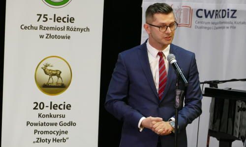 galaZlotyHerb_04032020-17_Easy-Resize.com_