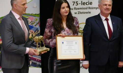 galaZlotyHerb_04032020-20_Easy-Resize.com_