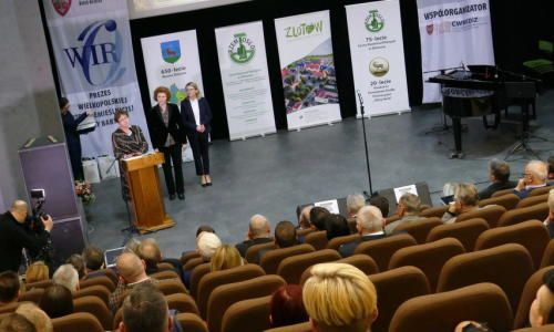 galaZlotyHerb_04032020-22_Easy-Resize.com_