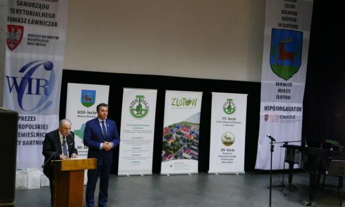 galaZlotyHerb_04032020-9_Easy-Resize.com_