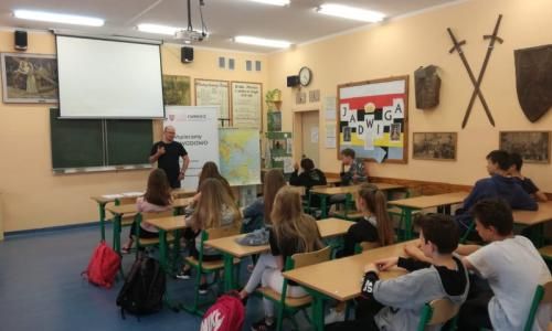 59921530_354324678771759_8198013354451664896_n